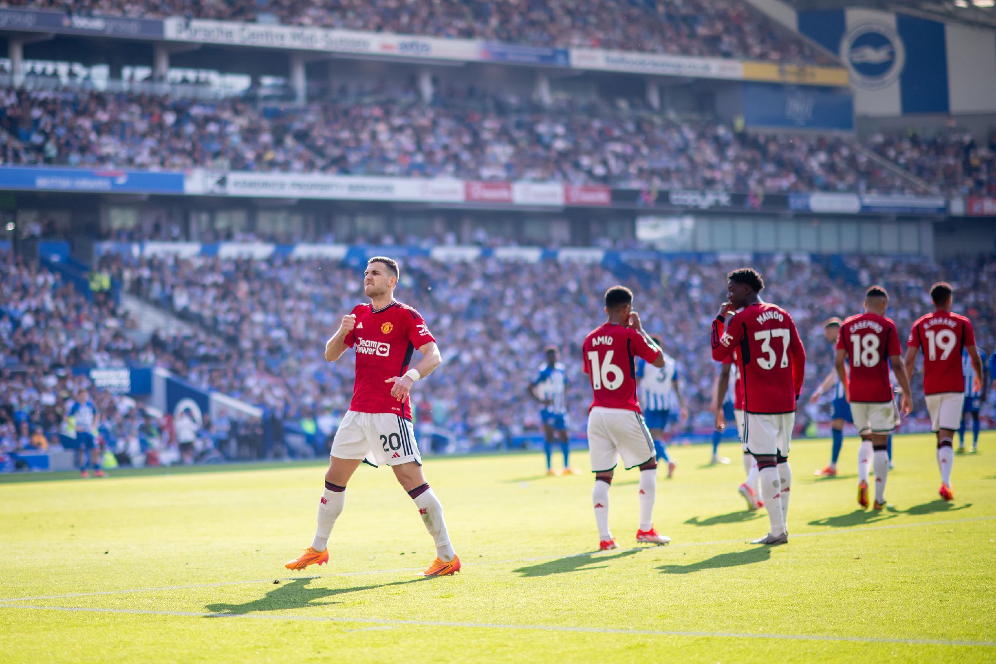 显然吸引了 显然吸引了